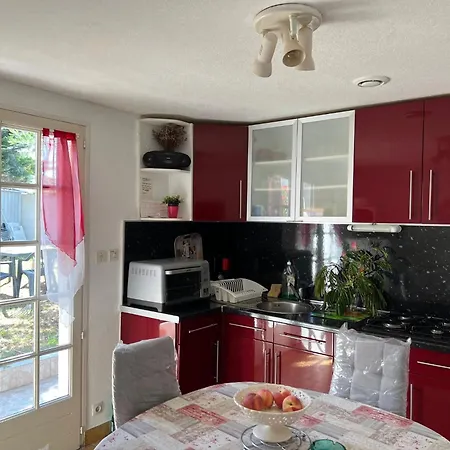 Сasa de vacaciones Charmante Maison Avec Jardin Intime
