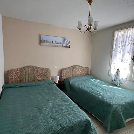 Сasa de vacaciones Charmante Maison Avec Jardin Intime *