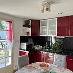 Charmante Maison Avec Jardin Intime Holiday home *