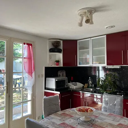 Сasa de vacaciones Charmante Maison Avec Jardin Intime *