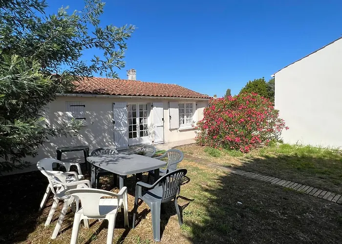 Charmante Maison Avec Jardin Intime Сasa de vacaciones